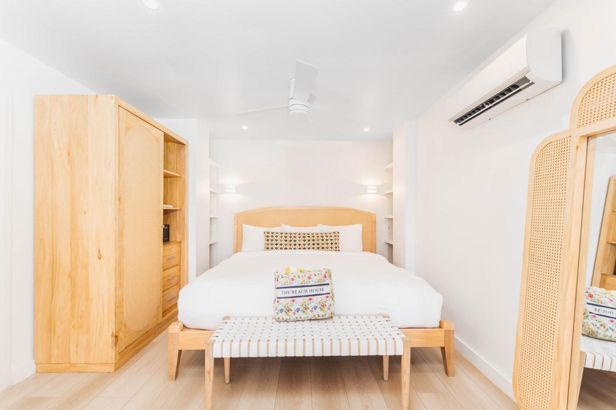 The Beach House Boutique Hotel West End Buitenkant foto