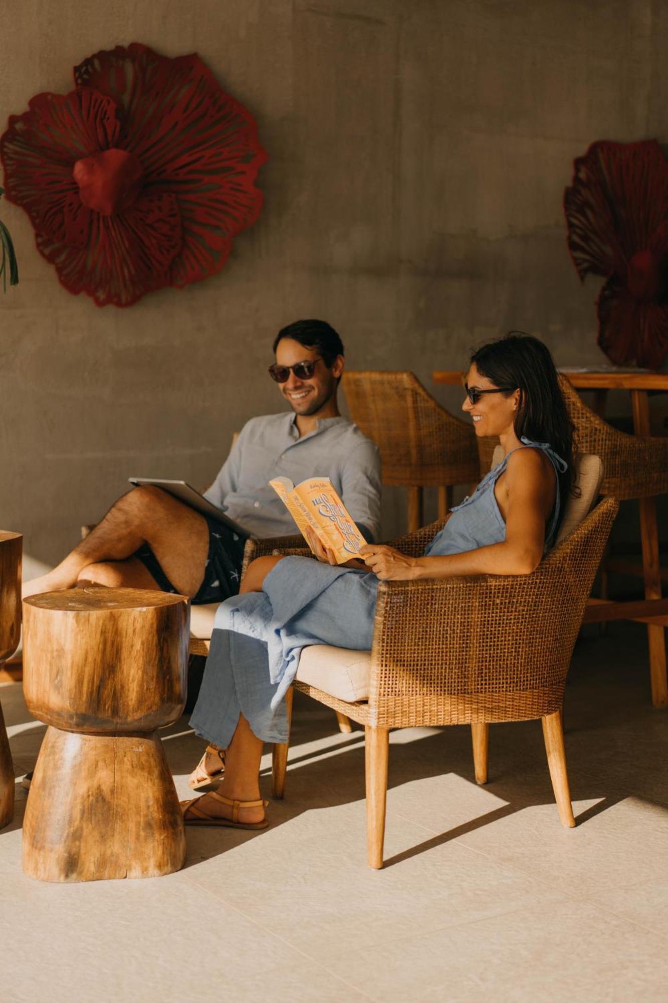The Beach House Boutique Hotel West End Buitenkant foto