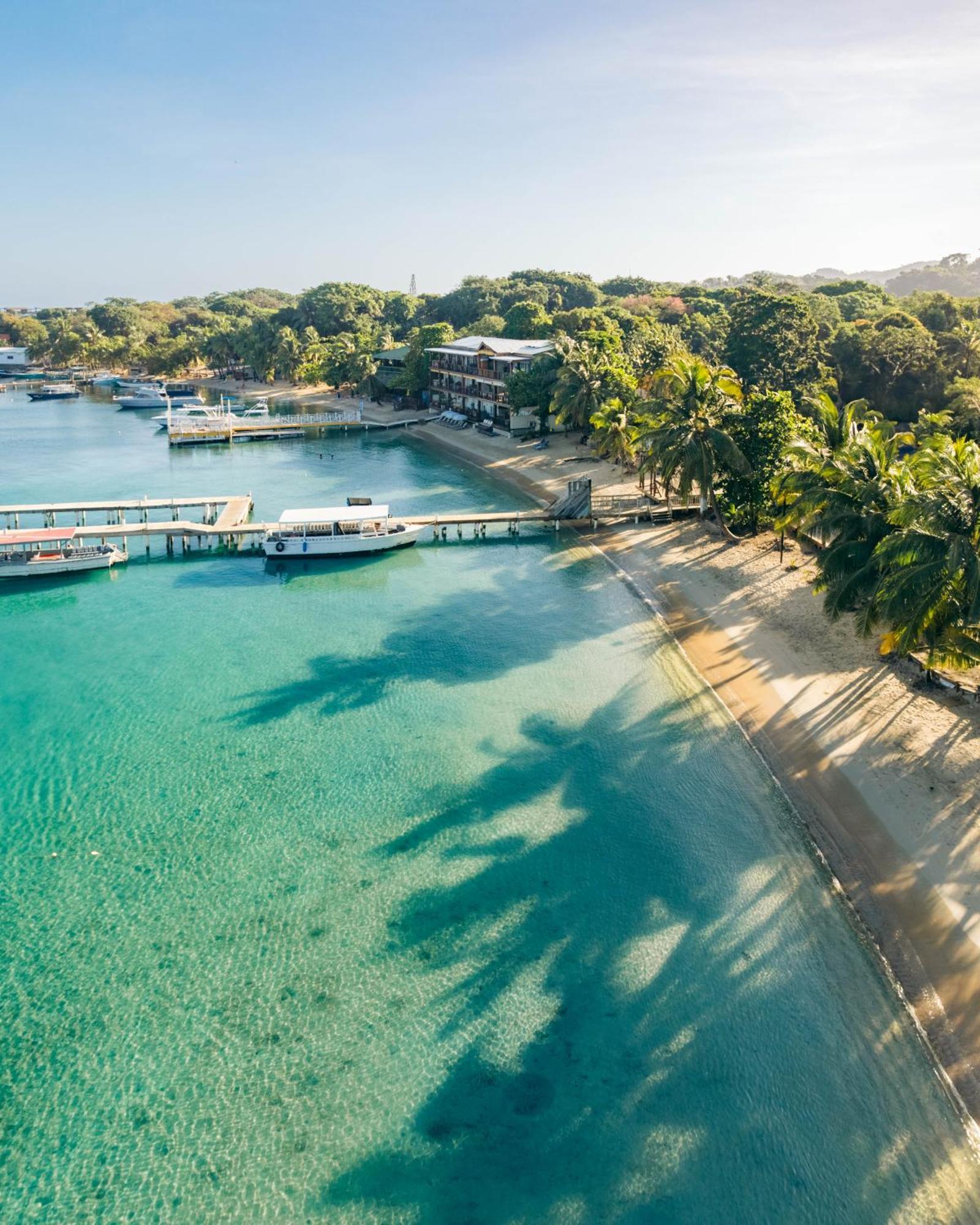 The Beach House Boutique Hotel West End Buitenkant foto